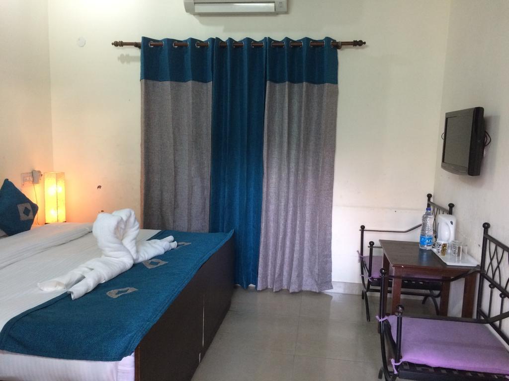 Hotel Sukhsadan Dehradun Quarto foto